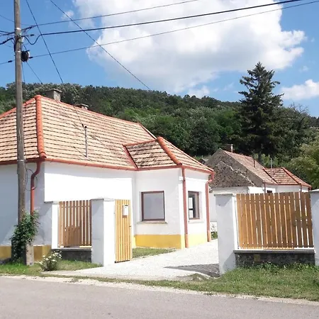 Apartment Hegyalja Vendeghaz Monostorapati